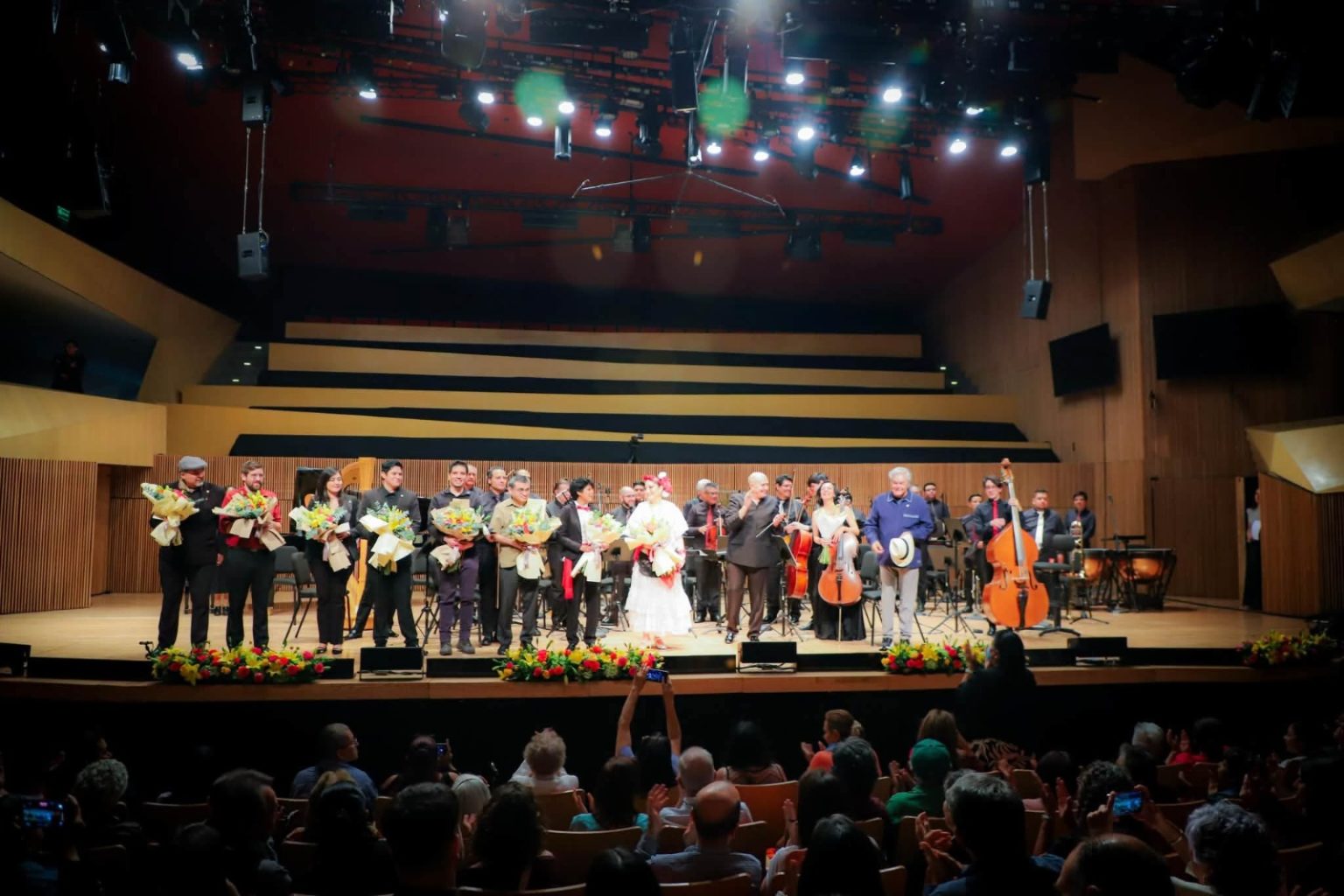 Paulina A. Monteón triunfa en la Sala El Cantoral con su estreno “Huellas del Sotavento”