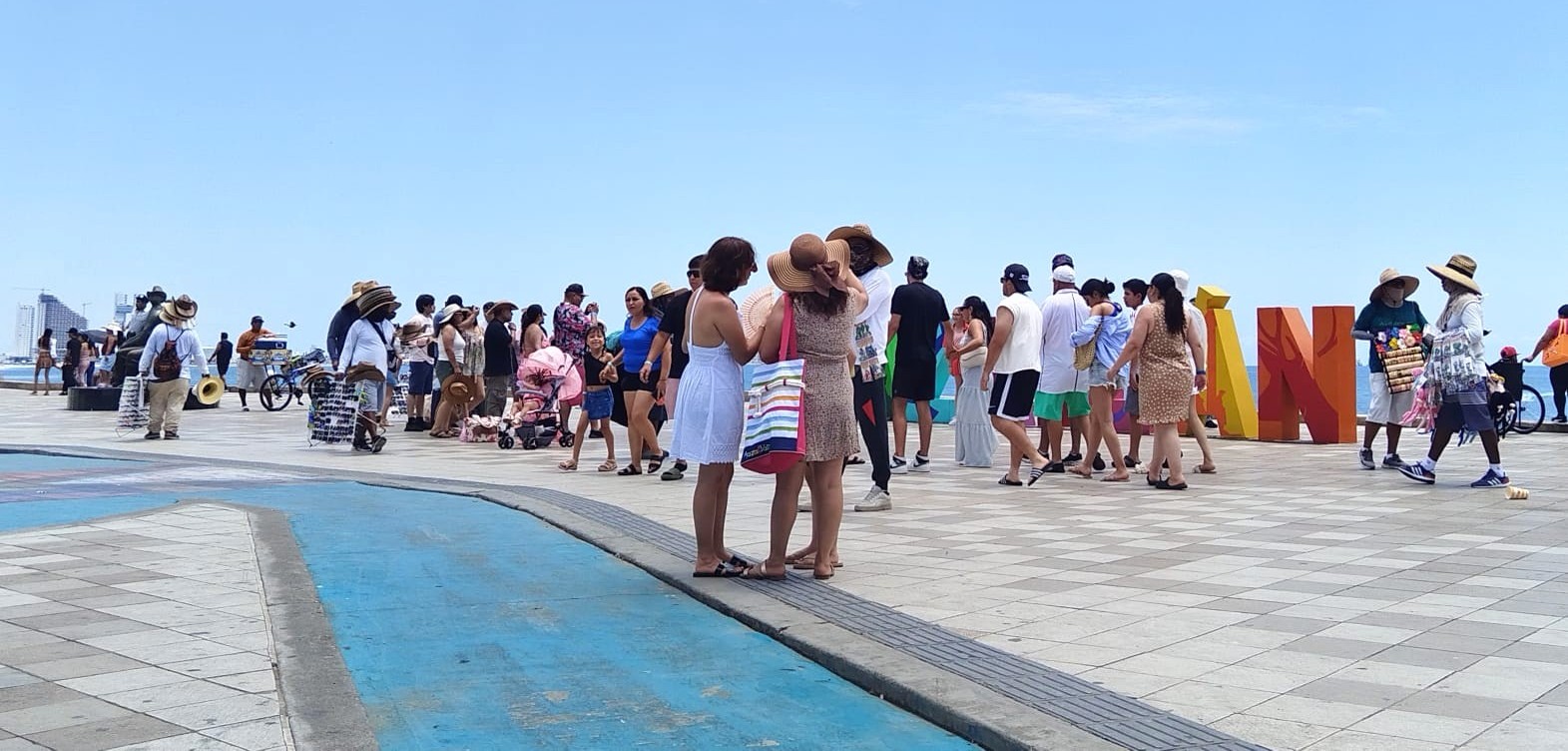 Sinaloa suma más de 915 mil visitantes y una derrama económica superior a los 3,900 millones de pesos este verano 2026 1
