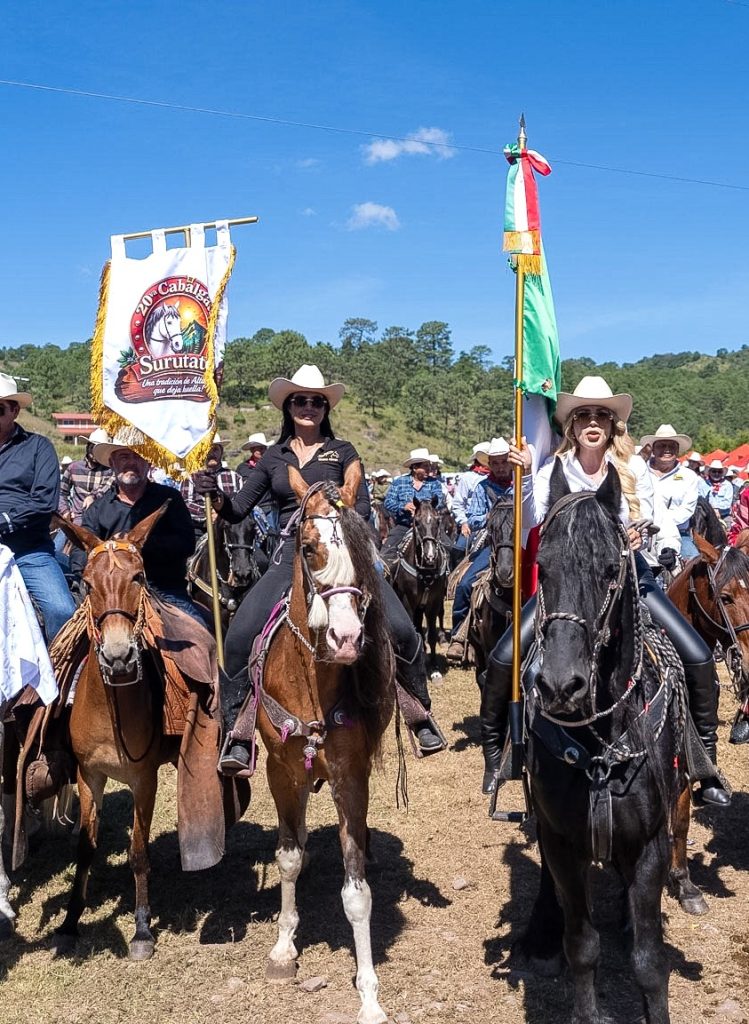 Con la participación de más de 1,500 jinetes, se realiza la edición 20 de la tradicional Cabalgata de Surutato 2026 3