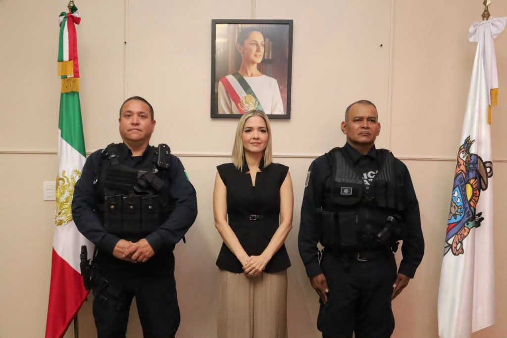 Estrella Palacios entrega nombramiento a Gabino Ulises Jacobo Guerrero como nuevo Secretario de Seguridad Pública 2026