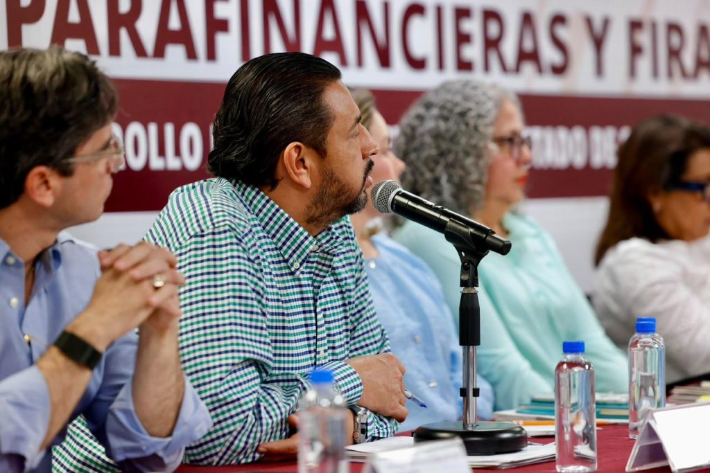 Gobierno y parafinancieras acuerdan generar condiciones para mejorar la agricultura, afirma Gobernadora Graciela Domínguez, en reunión con titular de SADER Columba López (3)