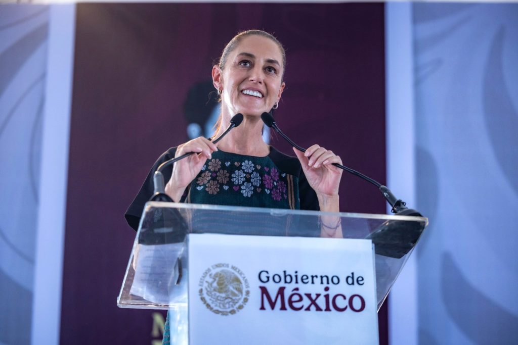 Más de 50 mil sinaloenses recibieron con entusiasmo y cariño a la presidenta Claudia Sheinbaum 2026 3