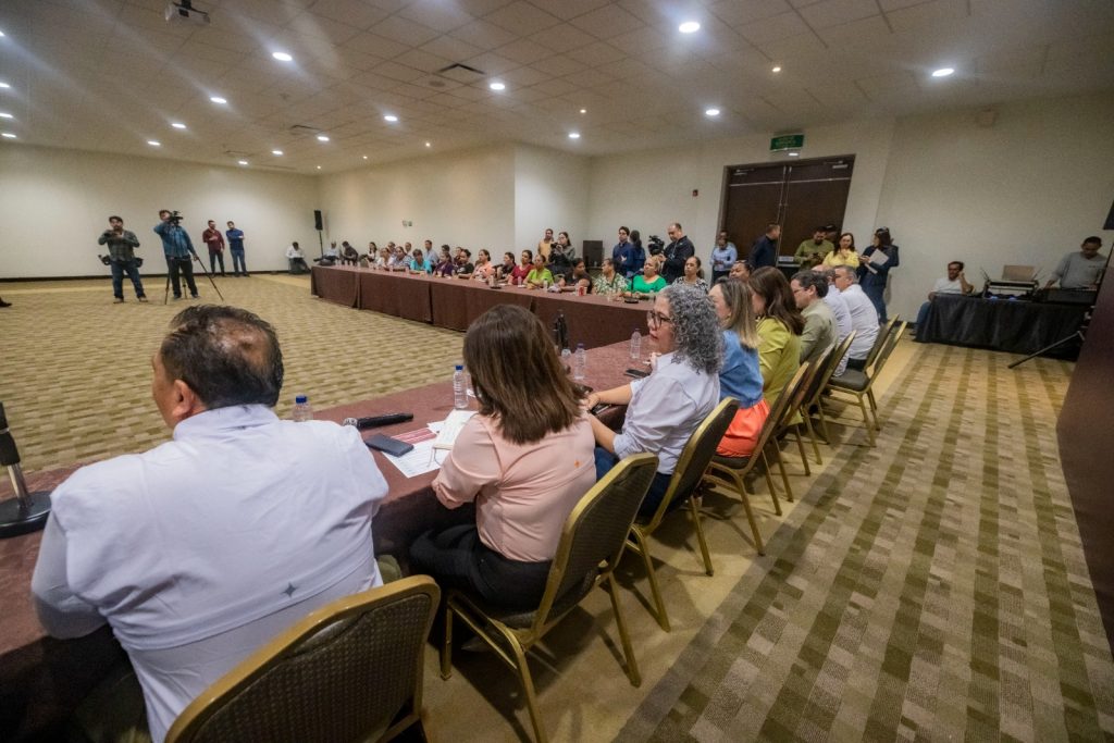 Proyectos de emprendimiento para mujeres empacadoras de camarón, anuncian Gobierno de Sinaloa y SADER (10)