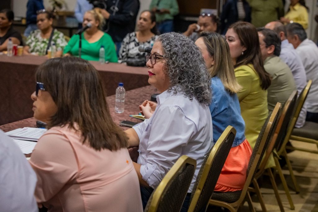 Proyectos de emprendimiento para mujeres empacadoras de camarón, anuncian Gobierno de Sinaloa y SADER (3)