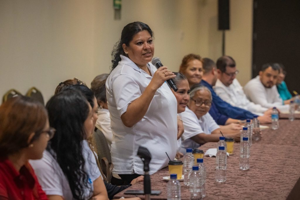 Proyectos de emprendimiento para mujeres empacadoras de camarón, anuncian Gobierno de Sinaloa y SADER (4)