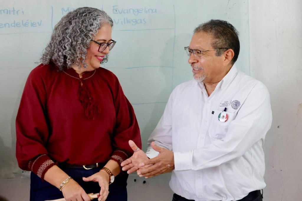 Compromete gobernadora Graciela Domínguez la rehabilitación integral de la secundaria general Severiano Medina Moreno, en Culiacán (17)