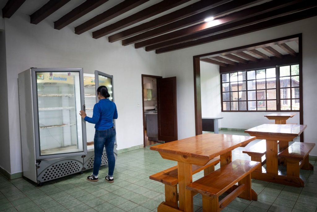 Entre montañas, paisajes espectaculares y guacamayas verdes la Reserva Ecológica de la UAS reabre sus puertas para vivir una aventura en Cosala (34)
