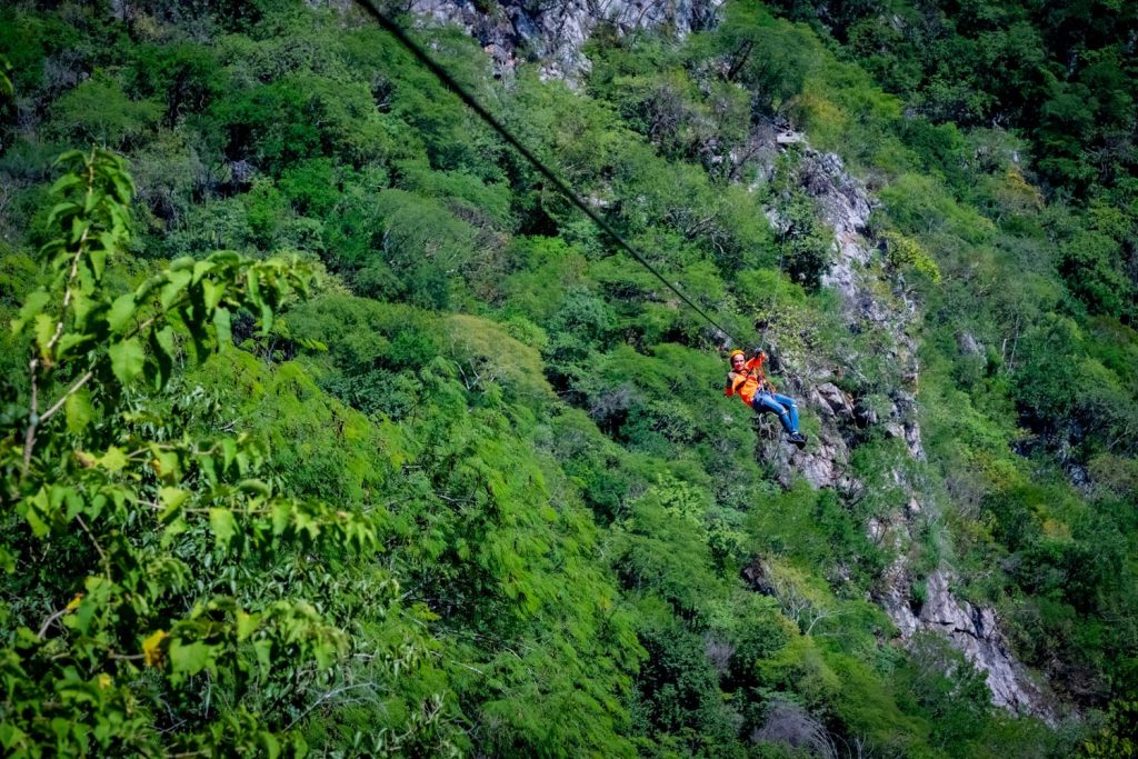 Entre montañas, paisajes espectaculares y guacamayas verdes la Reserva Ecológica de la UAS reabre sus puertas para vivir una aventura en Cosala (5)