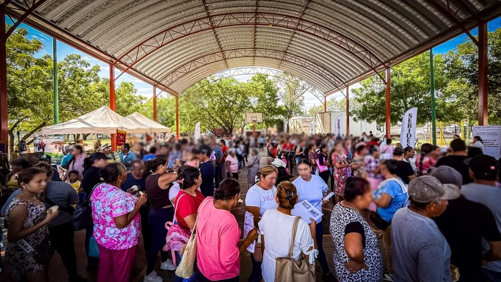 Entrega Gobierno del Estado apoyos a 450 familias en el municipio de Rosario