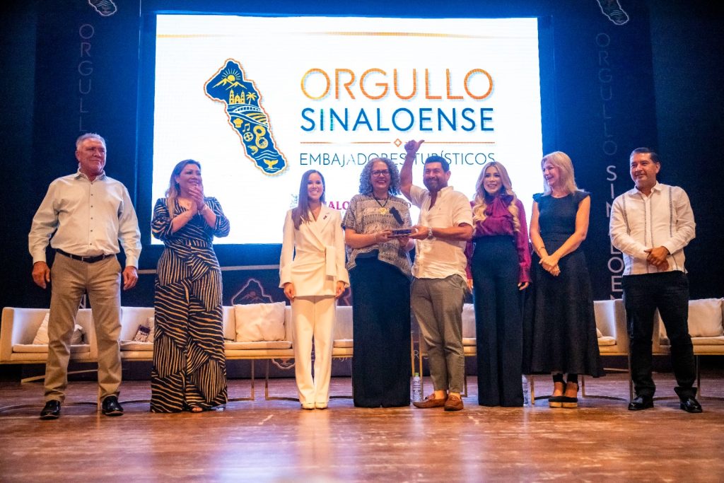 “Gracias por hacer de Sinaloa un gran destino” Gobernadora Graciela Domínguez al entregar el premio Orgullo Sinaloense 2026 (8)