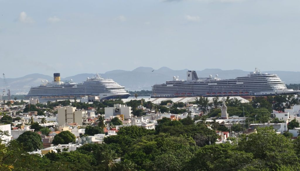 Mazatlán recibe este lunes a dos cruceros turísticos con más de 6 mil pasajeros